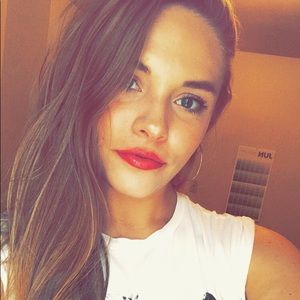 Meet your Posher, Brooklyne